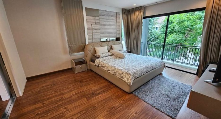 For rent 4 bedrooms house in Bang Na, Bangkok