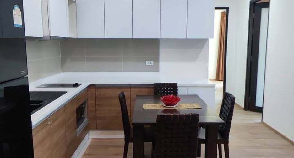For rent 2 bedrooms condo in Phra Khanong, Bangkok