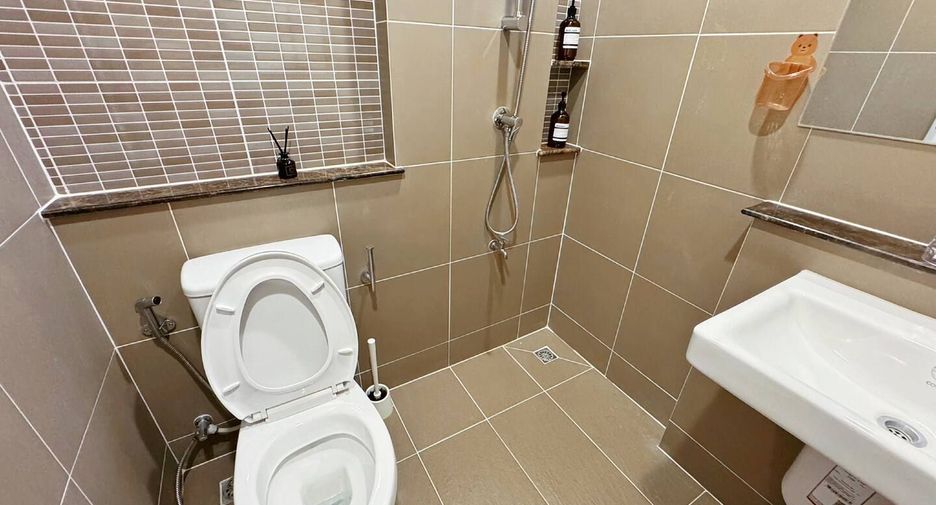 Аренда 3 спальни дом в Банг Кхун Тхиан, Бангкок