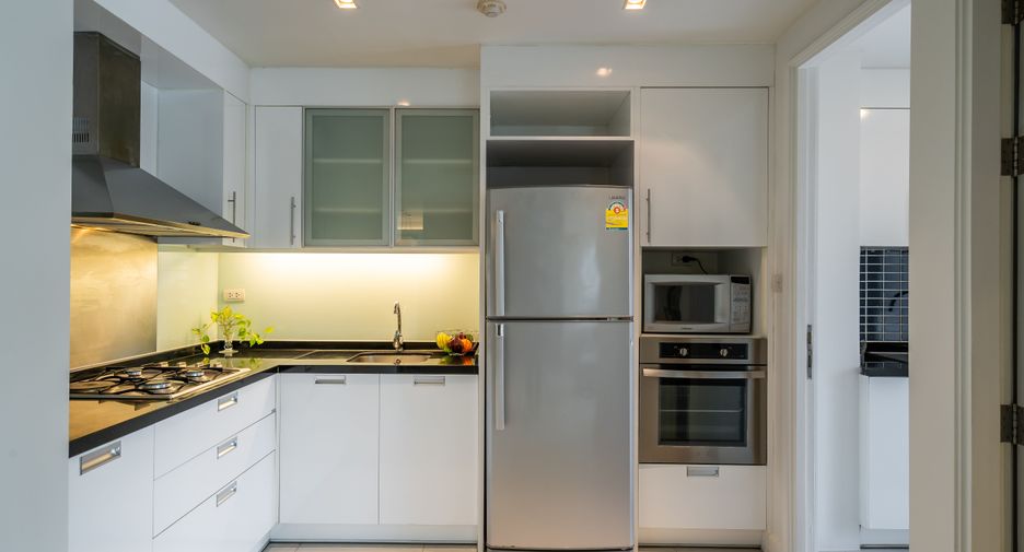 For rent 3 bedrooms condo in Watthana, Bangkok