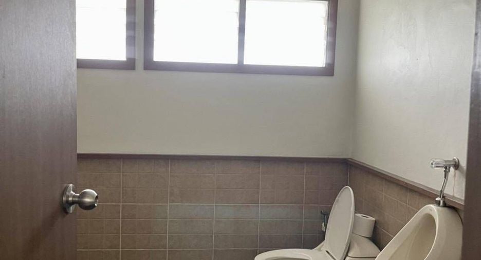 For rent 4 ベッドルーム house in Mueang Samut Prakan, Samut Prakan