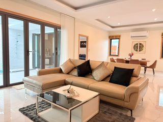 For rent 3 bedrooms villa in Mueang Phuket, Phuket