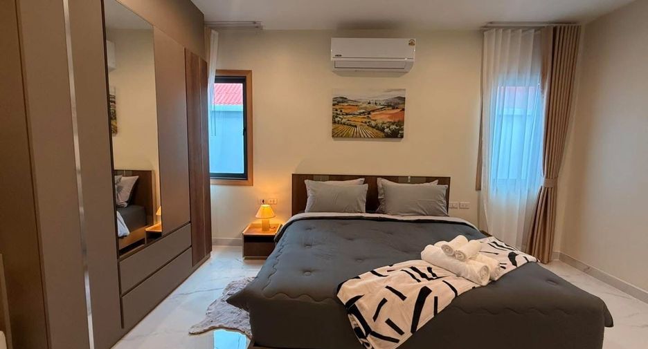 For rent 3 bedrooms villa in Mueang Phuket, Phuket