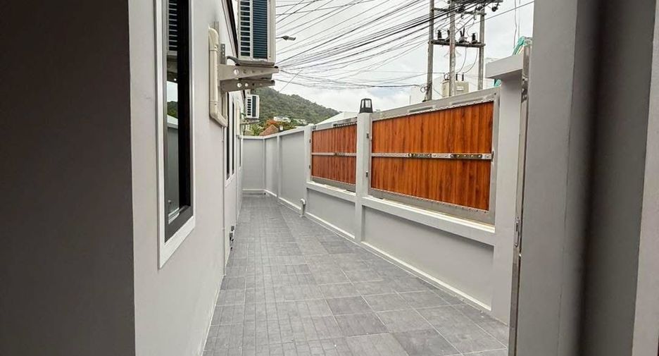 For rent 3 bedrooms villa in Mueang Phuket, Phuket