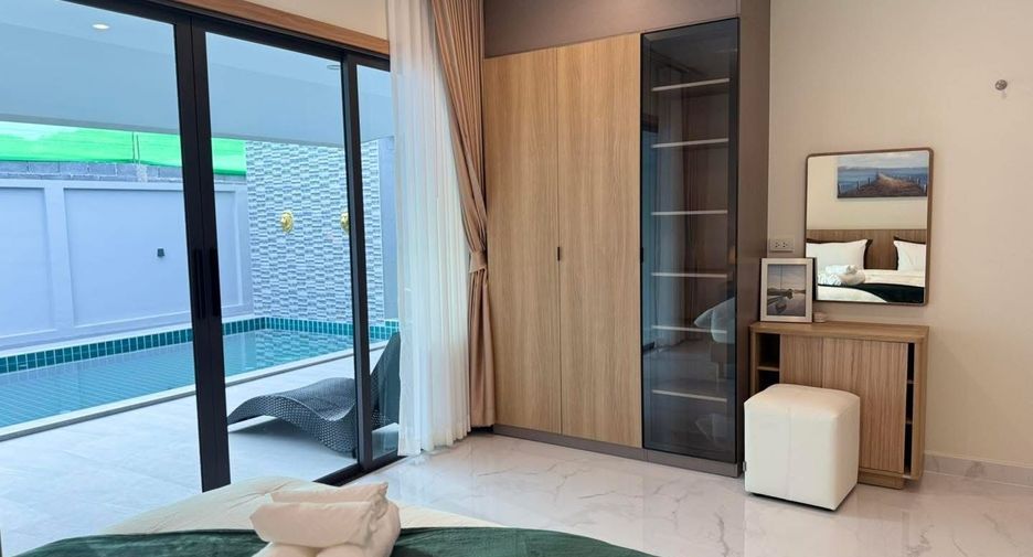 For rent 3 bedrooms villa in Mueang Phuket, Phuket