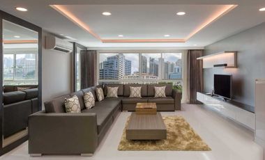 À louer 3 chambres condo à Khlong Toei, Bangkok