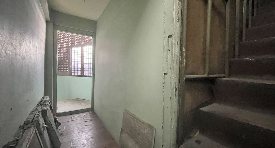 For rent 6 bedrooms office in Bueng Kum, Bangkok