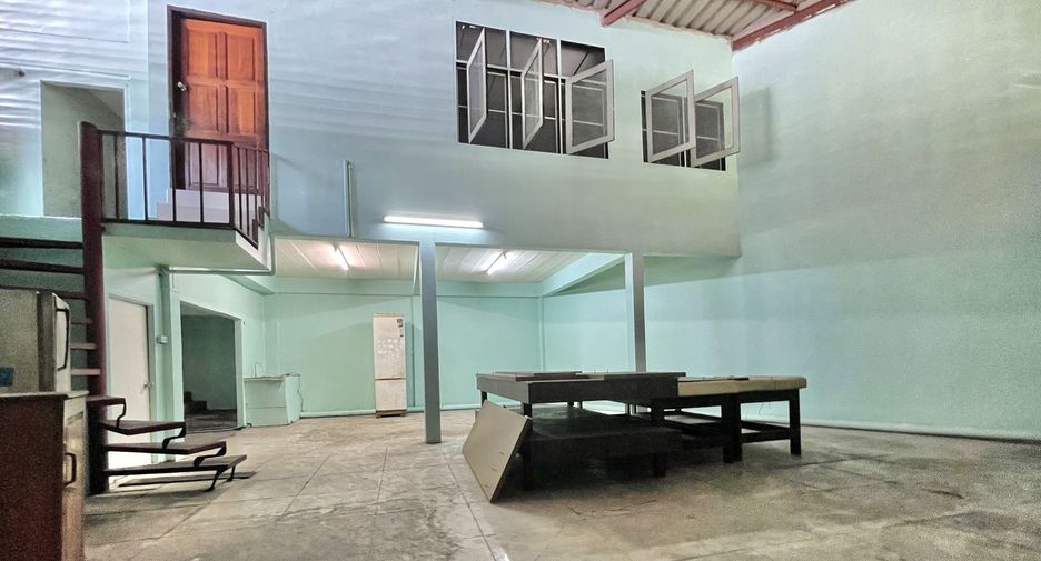 For rent 6 bedrooms office in Bueng Kum, Bangkok