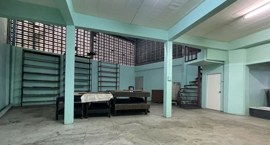For rent 6 bedrooms office in Bueng Kum, Bangkok