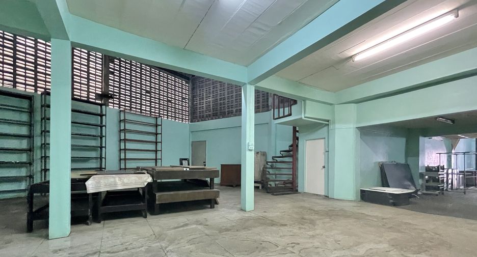 For rent 6 bedrooms office in Bueng Kum, Bangkok