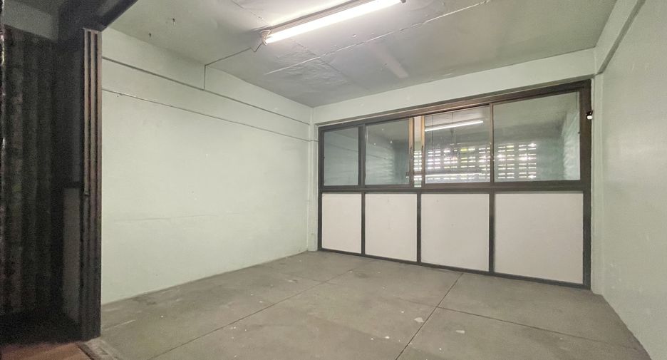 For rent 6 bedrooms office in Bueng Kum, Bangkok
