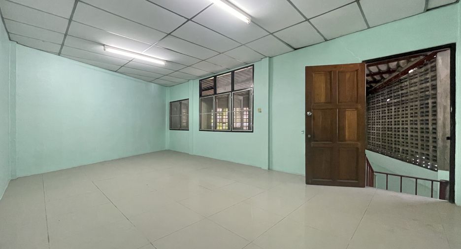 For rent 6 bedrooms office in Bueng Kum, Bangkok