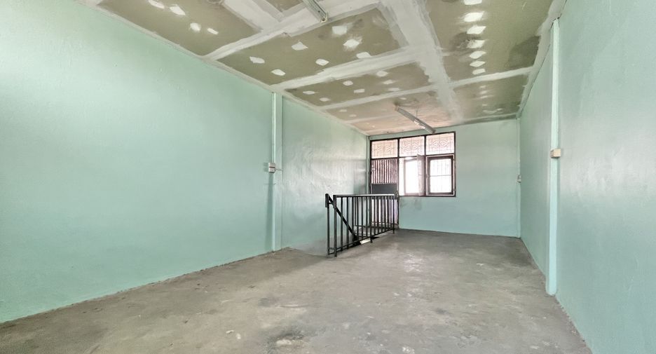 For rent 6 bedrooms office in Bueng Kum, Bangkok