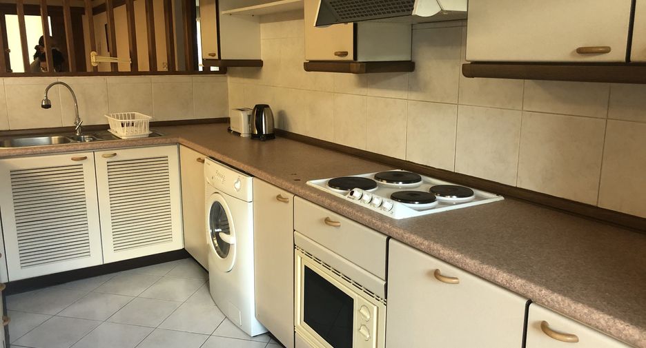 For rent 2 ベッドルーム condo in Watthana, Bangkok
