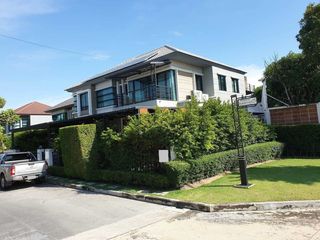 Casa en venta de 7 habitaciones en Mueang Samut Prakan, Samut Prakan