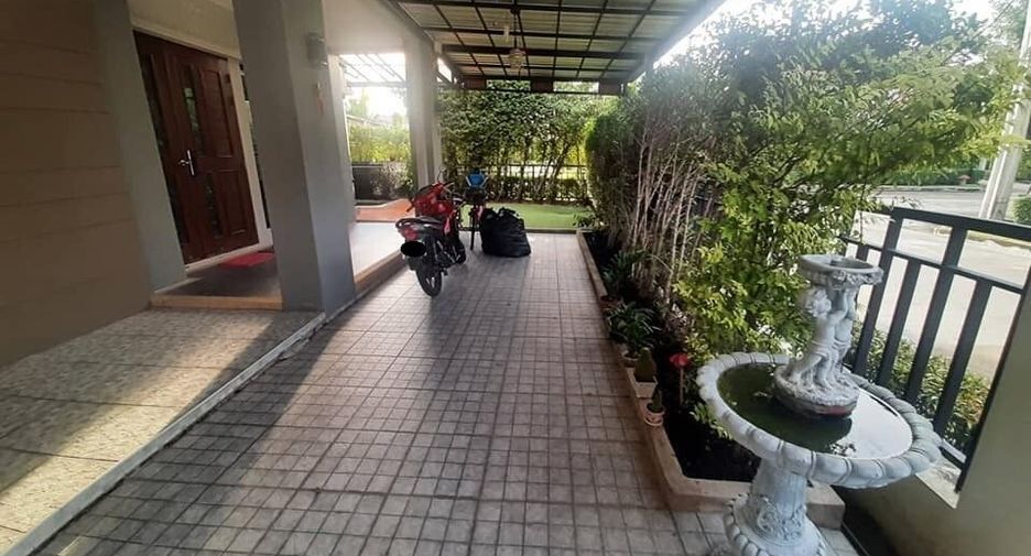 For sale 7 bedrooms house in Mueang Samut Prakan, Samut Prakan