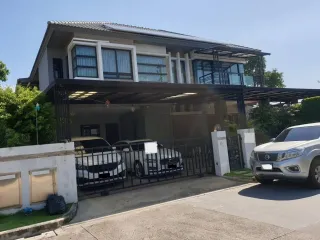 Casa en venta de 7 habitaciones en Mueang Samut Prakan, Samut Prakan