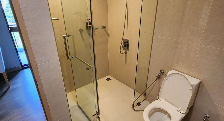 For rent 1 bed apartment in Pathum Wan, Bangkok