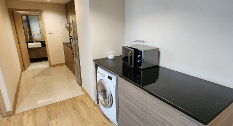 For rent 1 bed apartment in Pathum Wan, Bangkok
