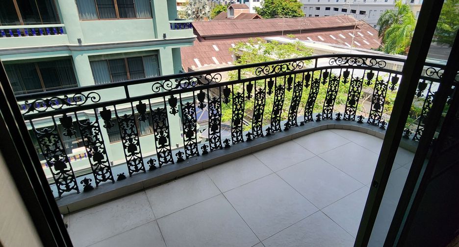For rent 1 bed apartment in Pathum Wan, Bangkok