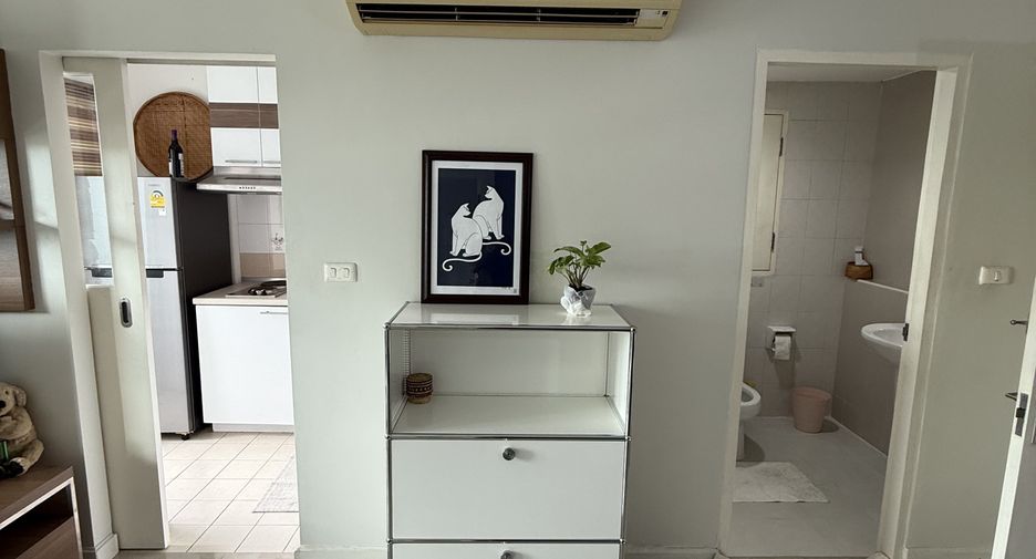 For rent 1 bed condo in Khlong Toei, Bangkok