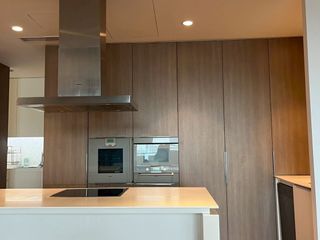 For rent 3 bedrooms condo in Pathum Wan, Bangkok