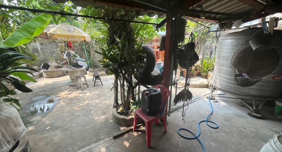 For sale 6 bedrooms retail Space in Don Mueang, Bangkok
