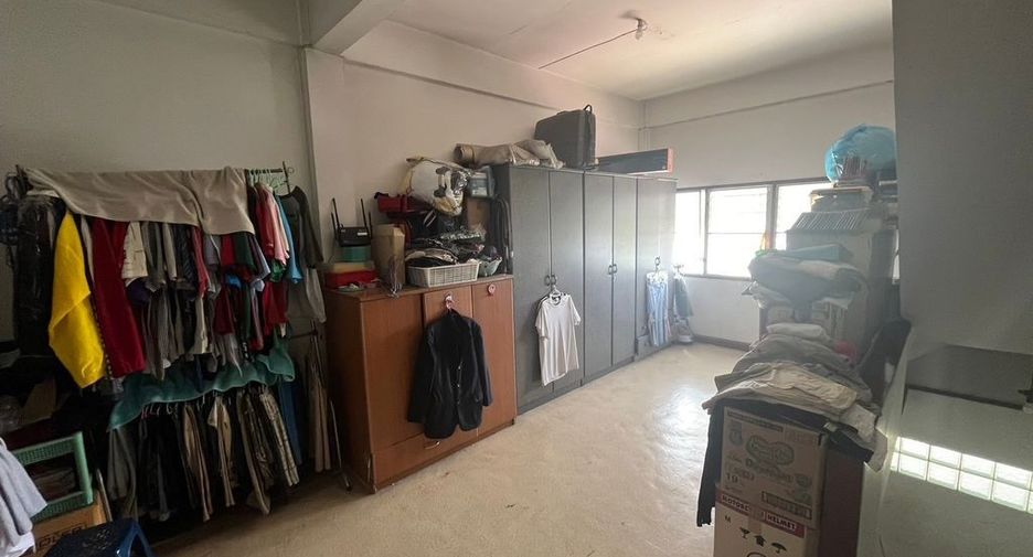 For sale 6 bedrooms retail Space in Don Mueang, Bangkok