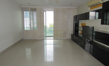 For rent 3 bedrooms condo in Yan Nawa, Bangkok