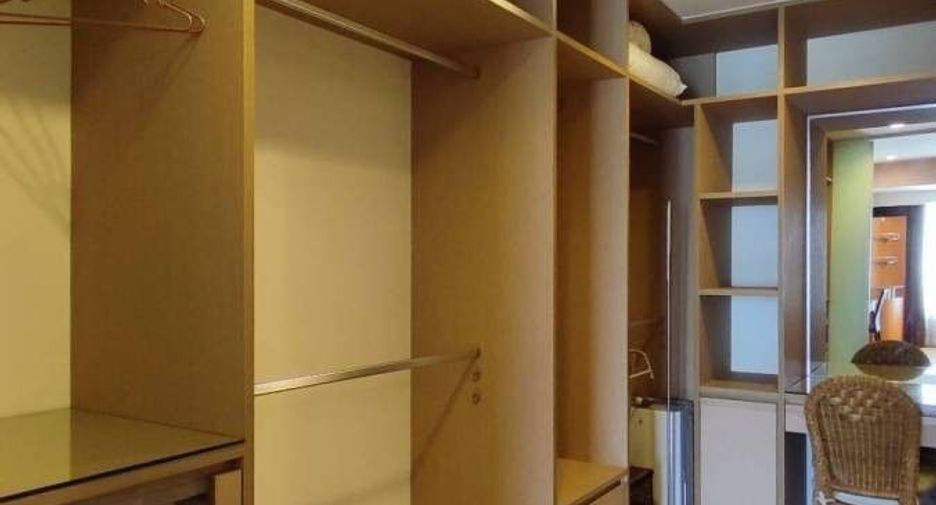 For rent 2 bedrooms condo in Sathon, Bangkok