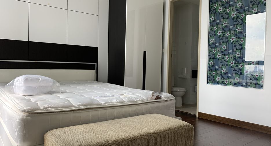 For sale and for rent studio condo in Khlong San, Bangkok