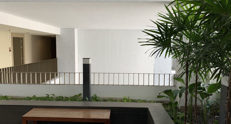 For sale and for rent studio condo in Khlong San, Bangkok