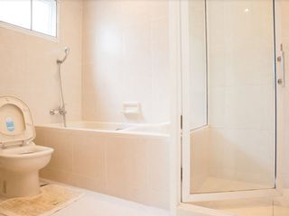 For rent 3 bedrooms apartment in Watthana, Bangkok