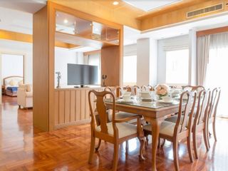 For rent 3 bedrooms apartment in Watthana, Bangkok