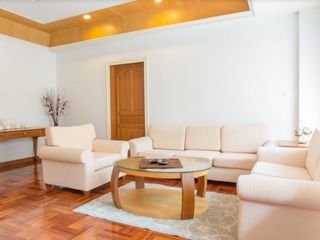 For rent 3 bedrooms apartment in Watthana, Bangkok
