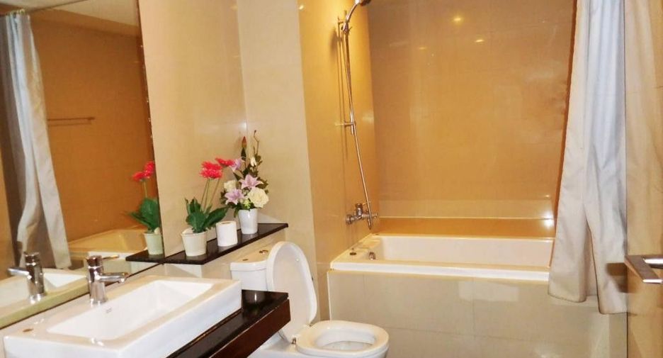 For rent 1 bed condo in Watthana, Bangkok
