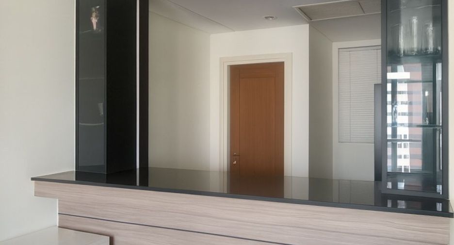 For sale and for rent 3 bedrooms condo in Watthana, Bangkok