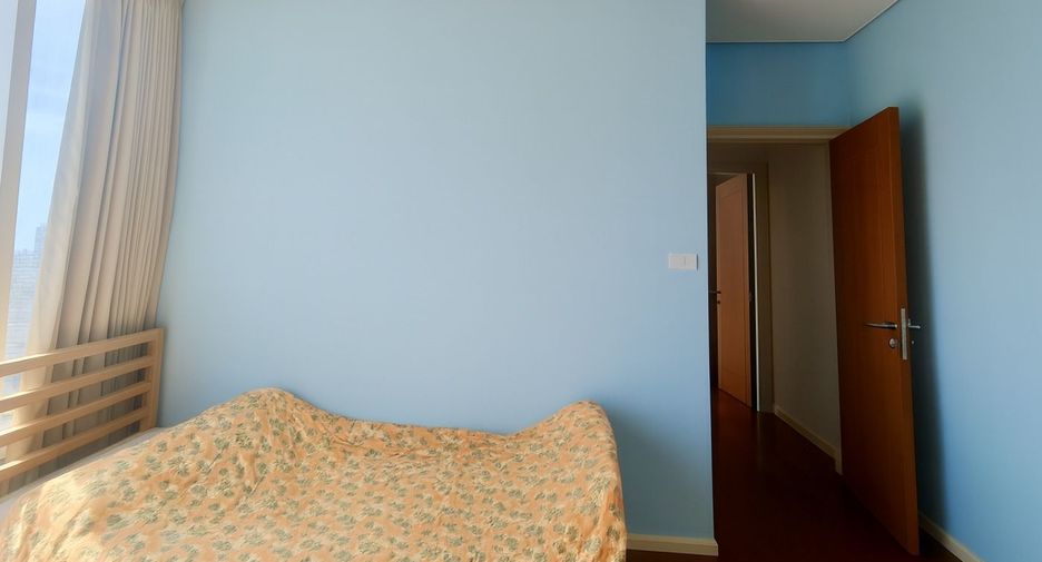 For sale and for rent 3 bedrooms condo in Watthana, Bangkok