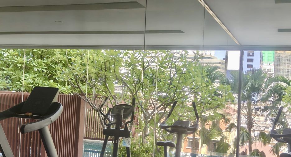 For sale and for rent 3 bedrooms condo in Watthana, Bangkok