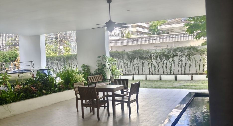 For sale and for rent 3 bedrooms condo in Watthana, Bangkok
