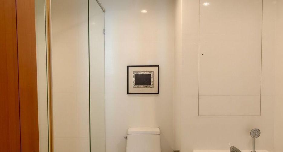 For sale and for rent 3 bedrooms condo in Watthana, Bangkok