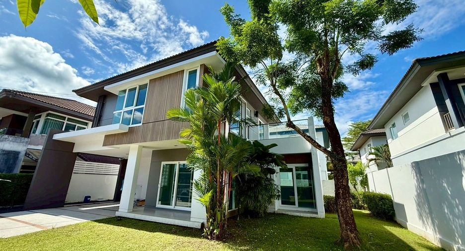 For sale 4 bedrooms house in Mueang Phuket, Phuket