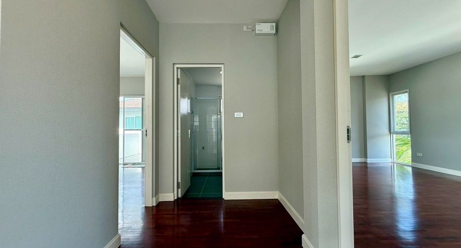 For sale 4 bedrooms house in Mueang Phuket, Phuket