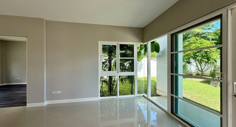 For sale 4 bedrooms house in Mueang Phuket, Phuket