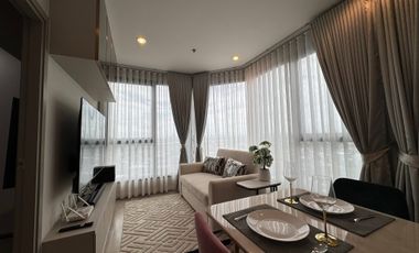 Condo en alquiler de 2 habitaciones en Bang Na, Bangkok