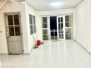 Продажа 3 спальни таунхаус в Phra Pradaeng, Самутпракан