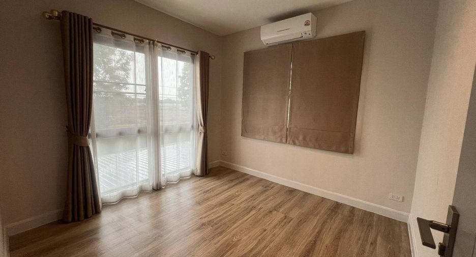 For rent and for sale 4 bedrooms house in Sai Mai, Bangkok