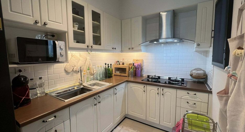 For rent and for sale 4 bedrooms house in Sai Mai, Bangkok