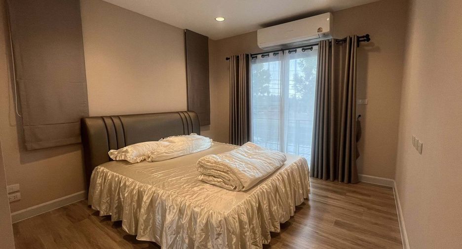 For rent and for sale 4 bedrooms house in Sai Mai, Bangkok