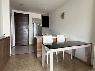 À louer 1 chambre condo à Phra Khanong, Bangkok